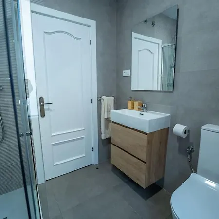 Valdecilla Center Apartament Santander