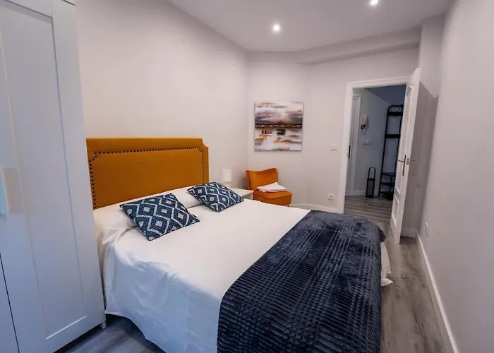 Valdecilla Center Apartmán *